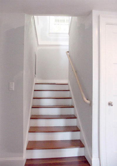 Stairwell - Amply lit well brings light into the interior level.